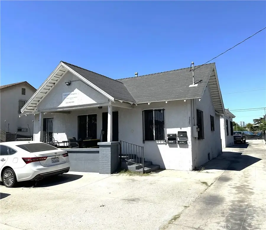737 E 40th, Los Angeles, CA 90011 - #2