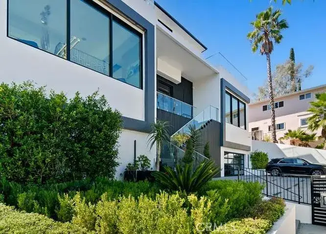 19546 Rosita Street, Tarzana, CA 91356 - #3