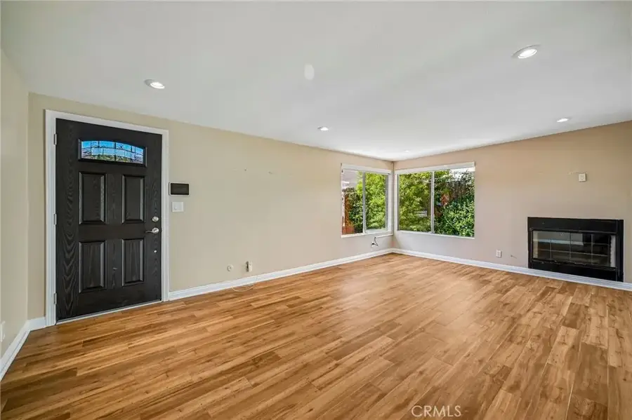 9930 Owensmouth Avenue #10, Chatsworth, CA 91311 - #3