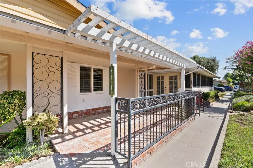 26751 Whispering Leaves #B, Newhall, CA 91321 - #1