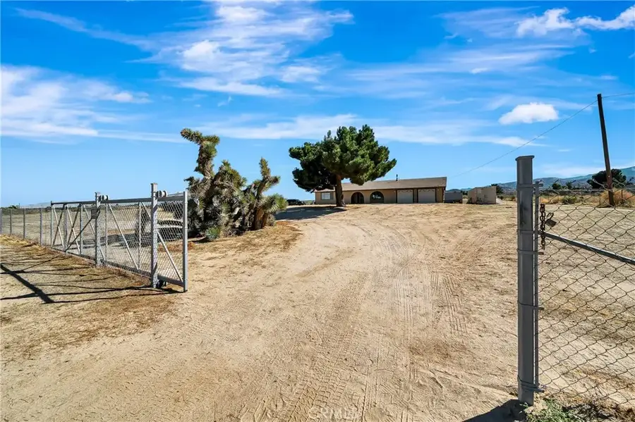 5023 Smoke Tree, Phelan, CA 92371 - #3
