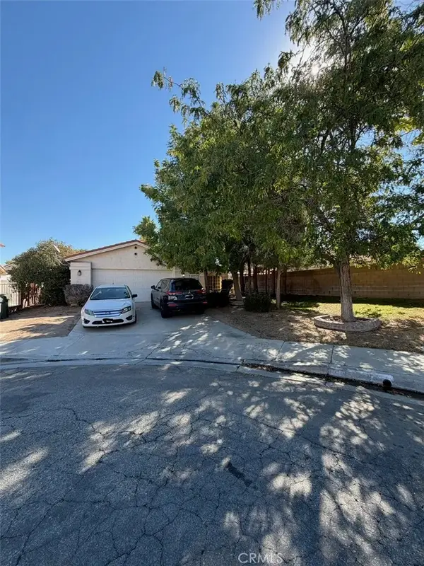 44114 Radcliff Court, Lancaster, CA 93536