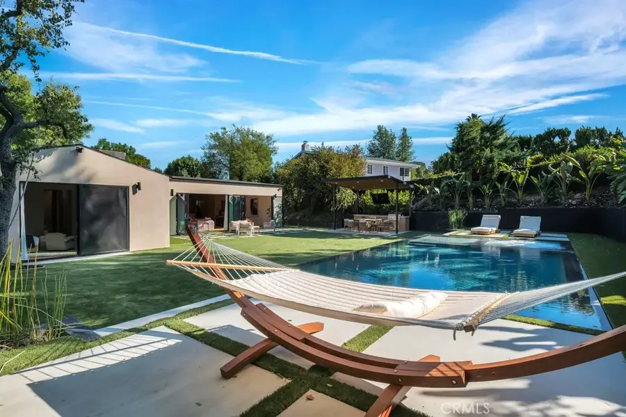 5551 Valerie Avenue, Woodland Hills, CA 91367 - #2