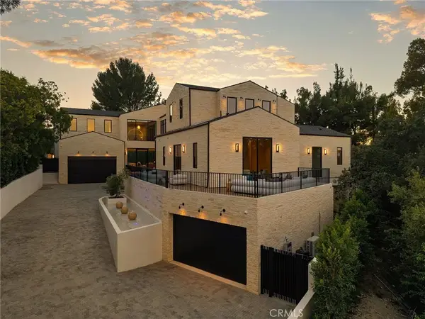 16093 Royal Oak Road, Encino, CA 91436