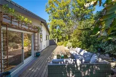 22540 Cass Ave, Woodland Hills, CA 91364 - #2