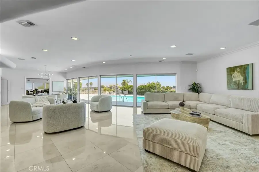 3938 Westfall Dr., Encino, CA 91436 - #2