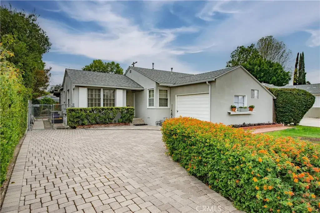 19416 Welby, Reseda, CA 91335 - #1