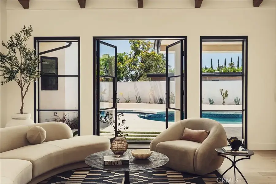 4195 Alonzo Ave, Encino, CA 91316 - #2