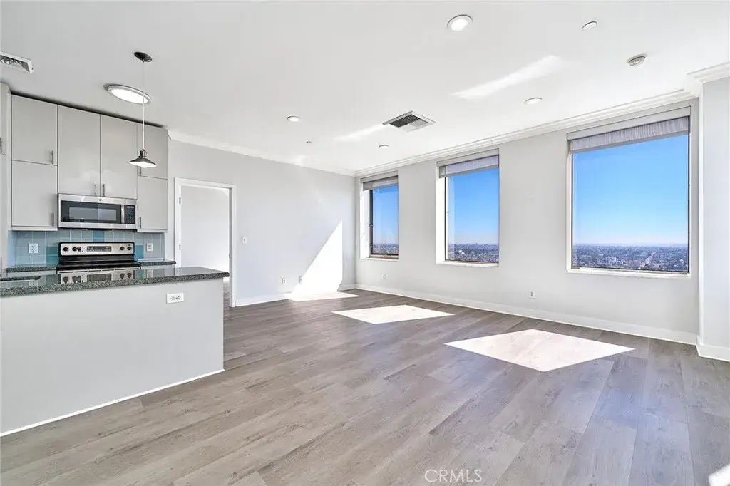 3810 Wilshire Boulevard #PH 11, Los Angeles, CA 90010 - #1