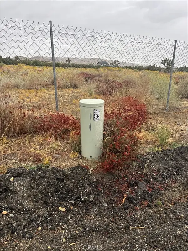 106 106th, Juniper Hills, CA 93543