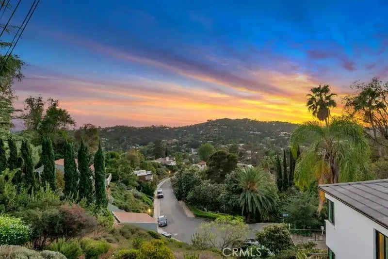 3385 Charleston, Los Angeles, CA 90068 - #3