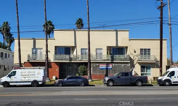 6835 De Soto, Canoga Park, CA 91303