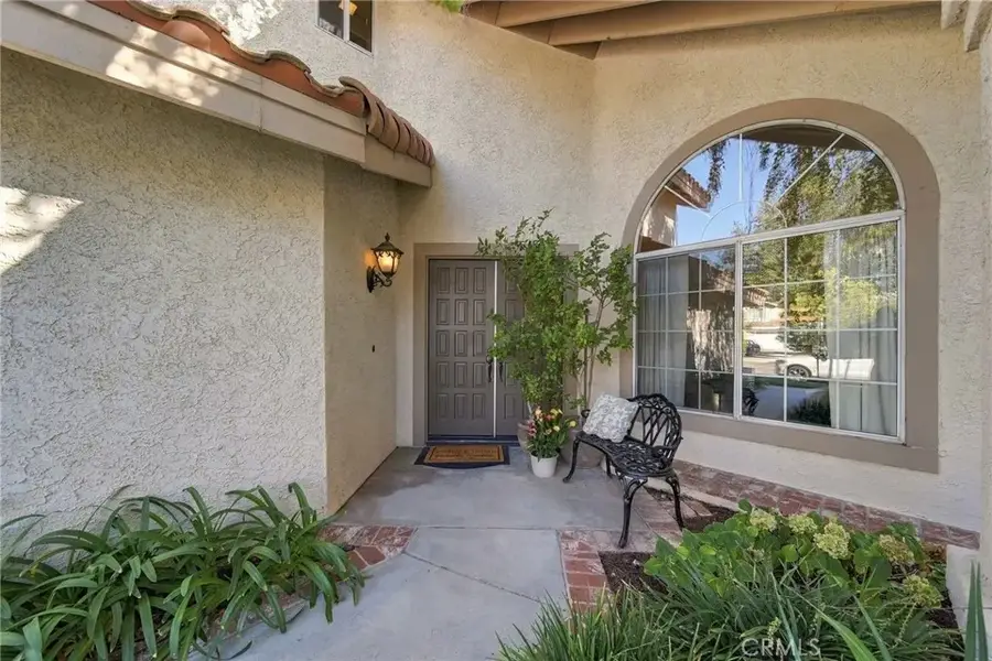 22006 Lucy Court, Saugus, CA 91350 - #2