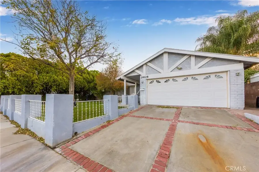 28108 Oaklar Drive, Saugus, CA 91350 - #2