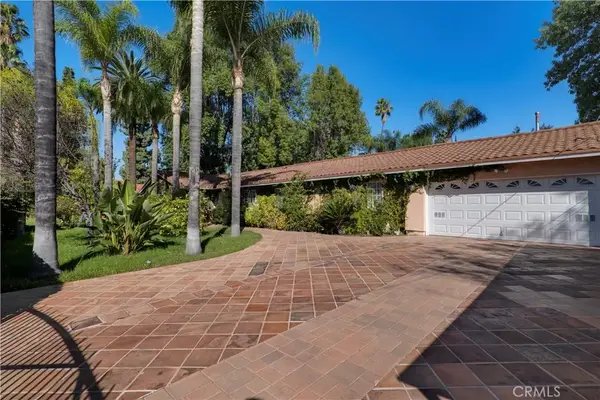 8644 Jellico Avenue, Sherwood Forest, CA 91325