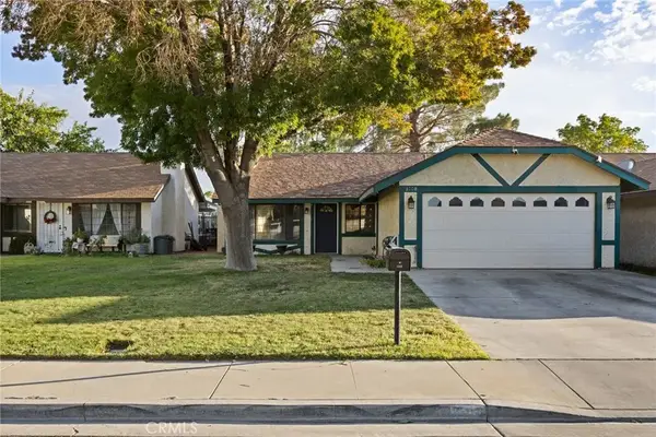1008 E Newgrove, Lancaster, CA 93535