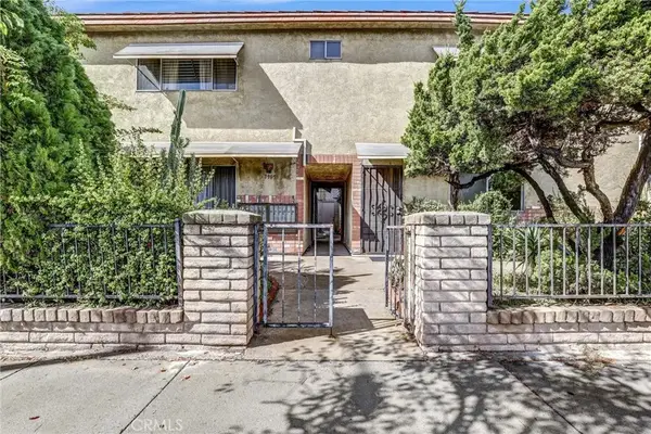 7905 Agnes #12, North Hollywood, CA 91605