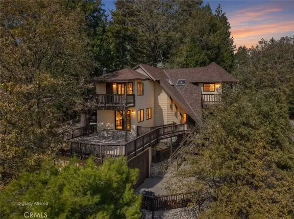 432 Thousand Pines Rd, Crestline, CA 92325