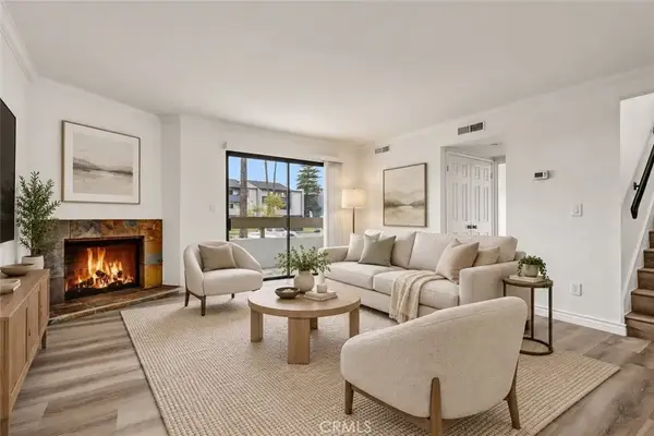 19620 Sherman Way Unit 1, Reseda, CA 91335