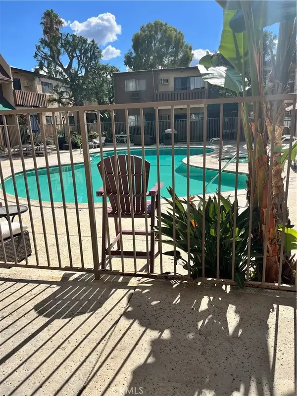 17900 Sherman Way, Reseda, CA 91335