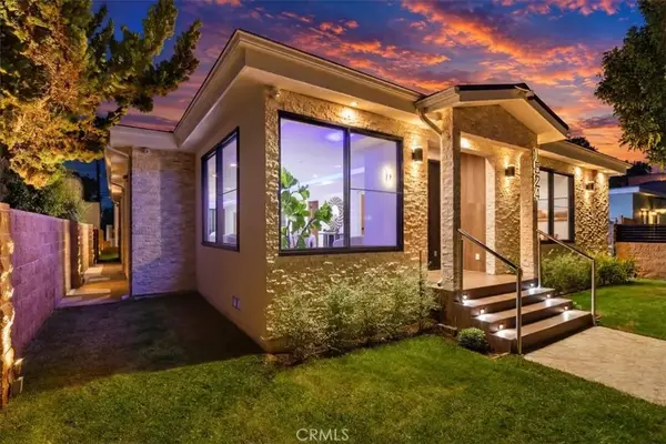 1524 19th, Santa Monica, CA 90404