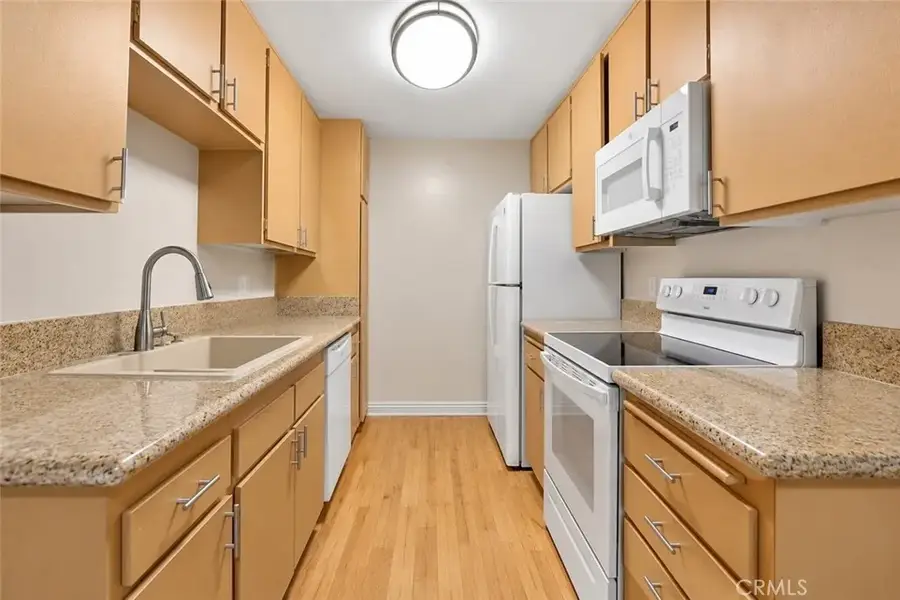 5460 White Oak #E302, Encino, CA 91316 - #3