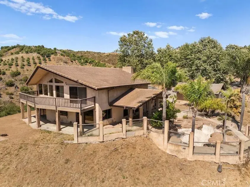 879 Stewart Canyon Road, Fallbrook, CA 92028 - Image #2