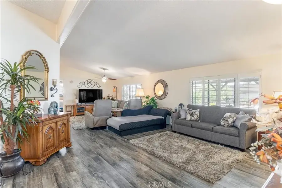 38124 Calle Amigable, Murrieta, CA 92563 - Image #2