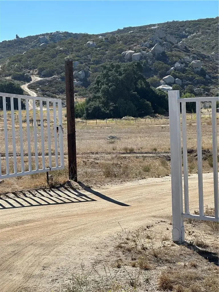 44845 Benton, Hemet, CA 92544 - Image #3