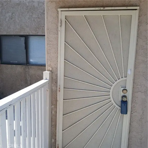 2449 West Acacia Avenue, Hemet, CA 92545