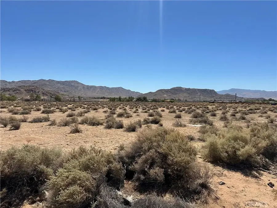 0 Joshua, Apple Valley, CA 92307 - #2