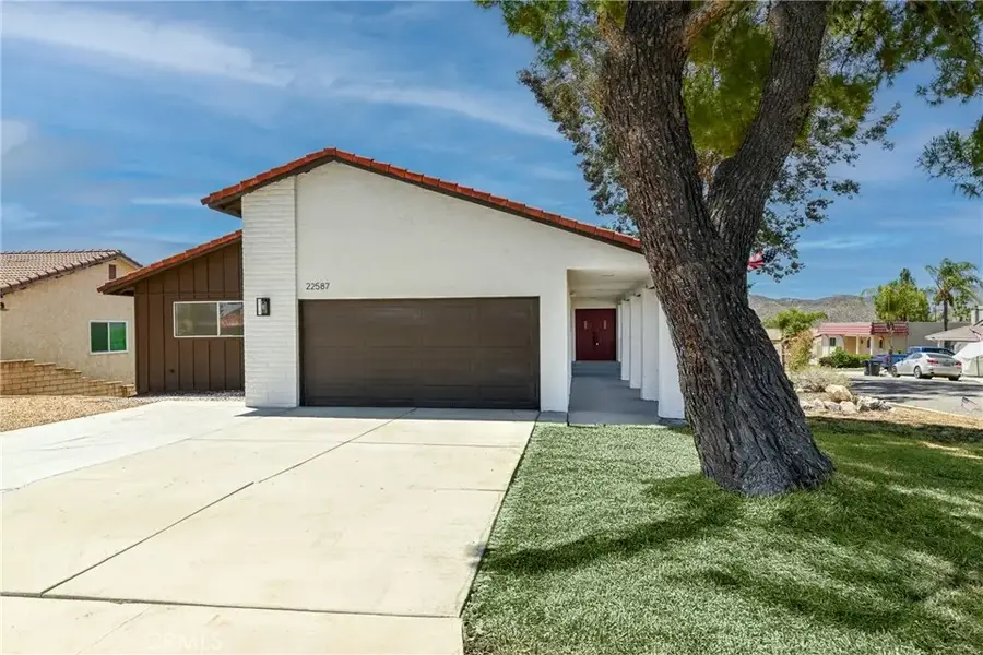 22587 Canyon Lake Drive South, Canyon Lake, CA 92587 - Image #2