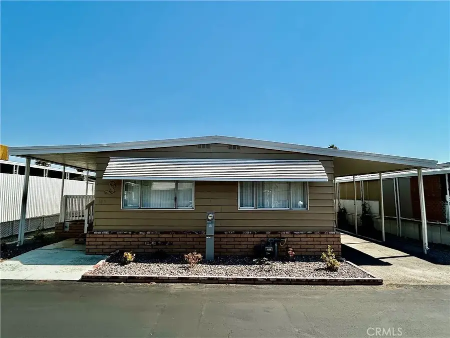 725 W Thornton Ave #105, Hemet, CA 92543 - #2