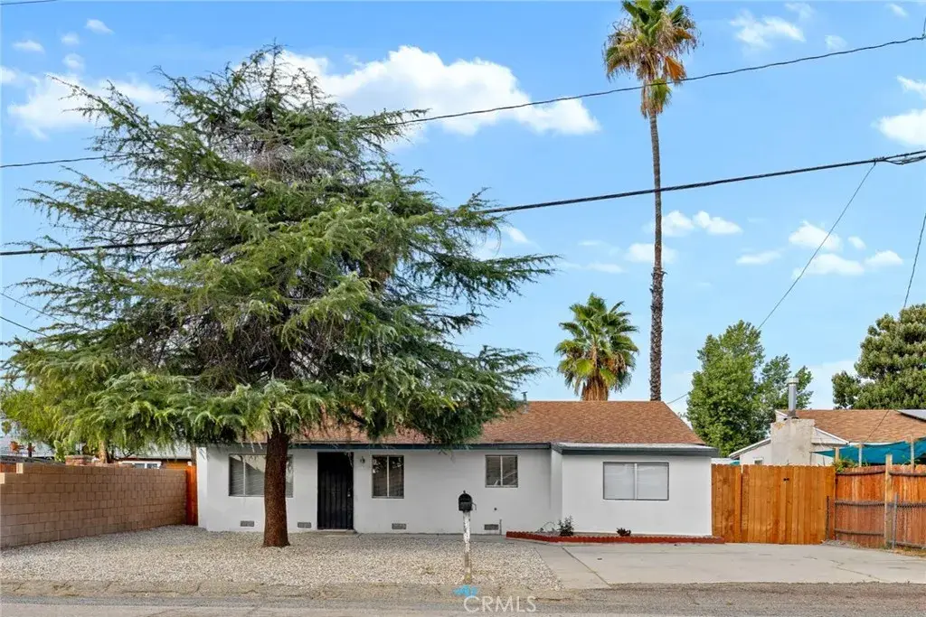 42116 Acacia Avenue, Hemet, CA 92544 - Image #1