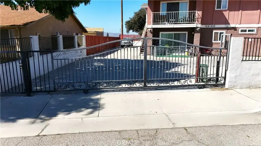 381 Carmel Way, Hemet, CA 92545 - Image #2