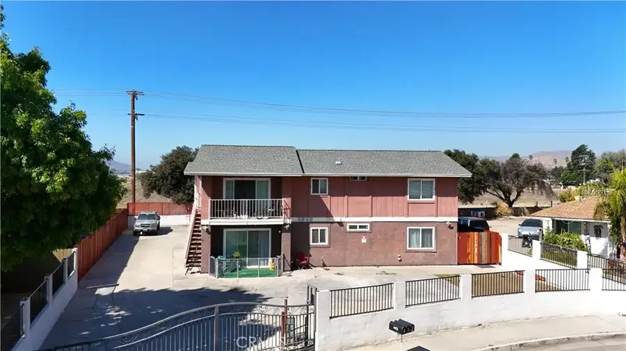 381 Carmel Way, Hemet, CA 92545 - Image #3