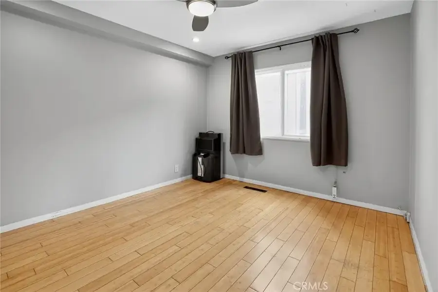 21 Alamitos, Long Beach, CA 90802 - Image #2