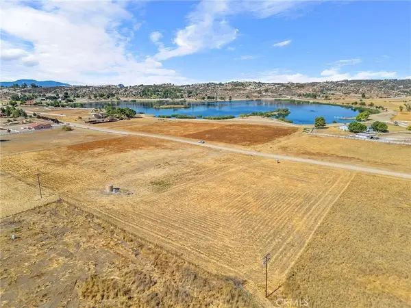 41620 Lakefront Dr, Aguanga, CA 92536