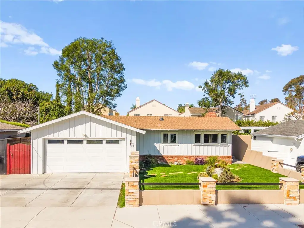 2689 Santa Ana Avenue, Costa Mesa, CA 92627 - Image #1
