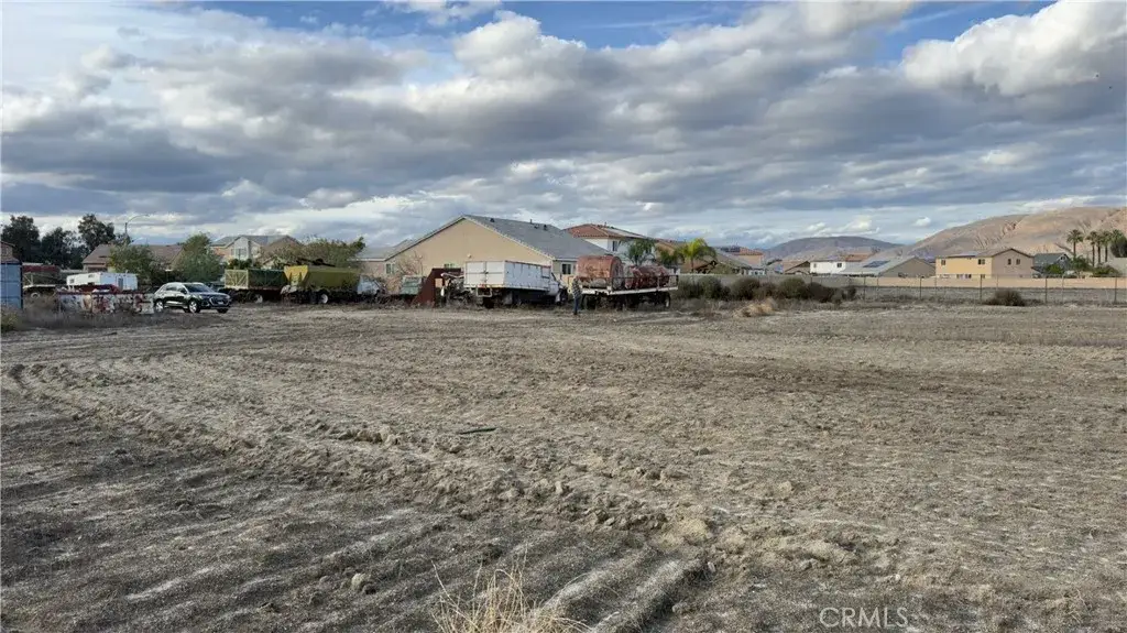 669 N Lyon, San Jacinto, CA 92582 - #1