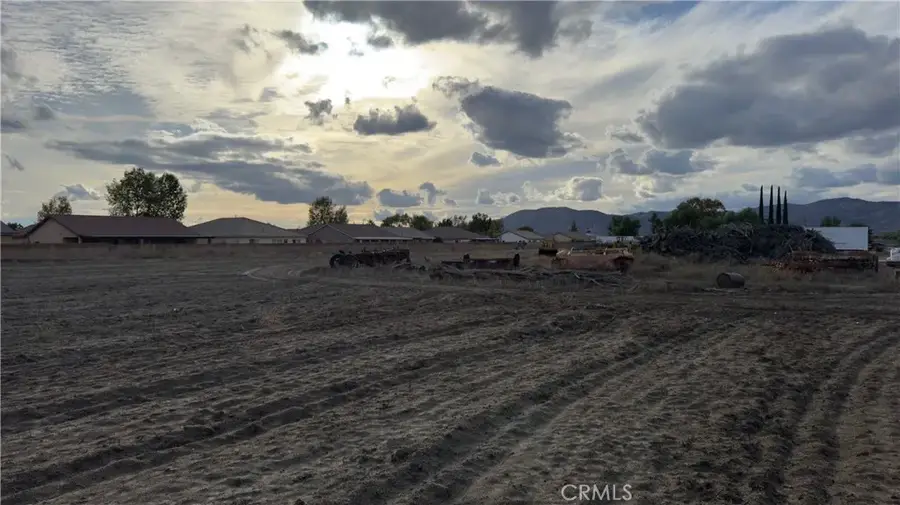 669 N Lyon, San Jacinto, CA 92582 - #2