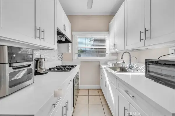 4125 S Figueroa Street #218, Los Angeles, CA 90037