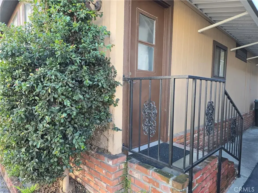 327 W Wilson #15, Costa Mesa, CA 92627 - Image #3