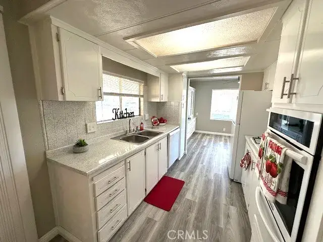 881 N. Lake Street #202, Hemet, CA 92544 - Image #2