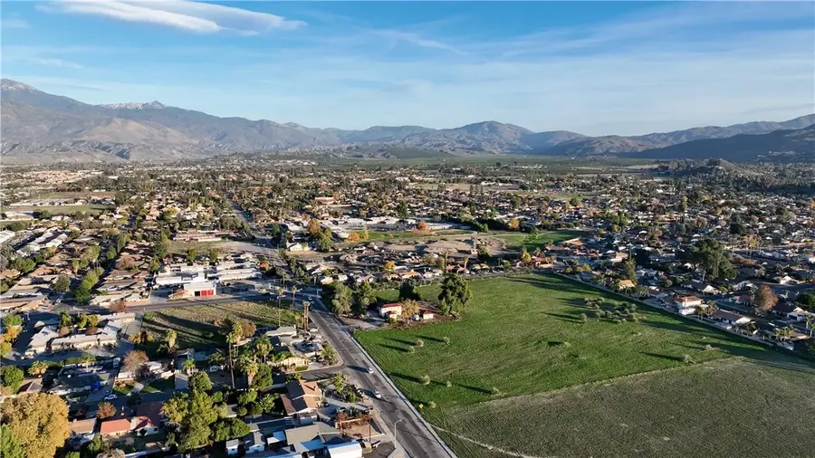 41699 Acacia Avenue, Hemet, CA 92544 - Image #3