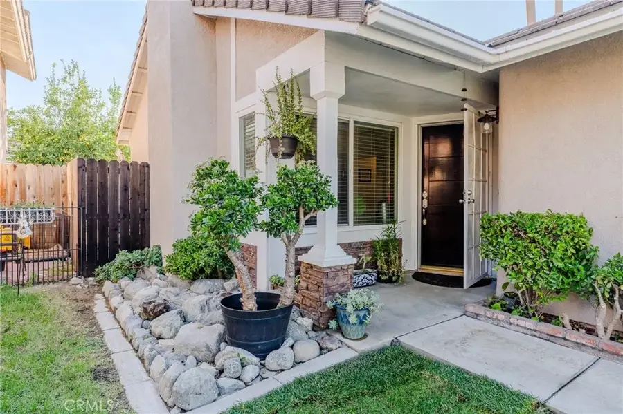 15543 Garnet Court, Fontana, CA 92337 - Image #3