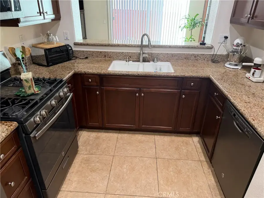 27571 Darrington Avenue #2, Murrieta, CA 92562 - Image #2