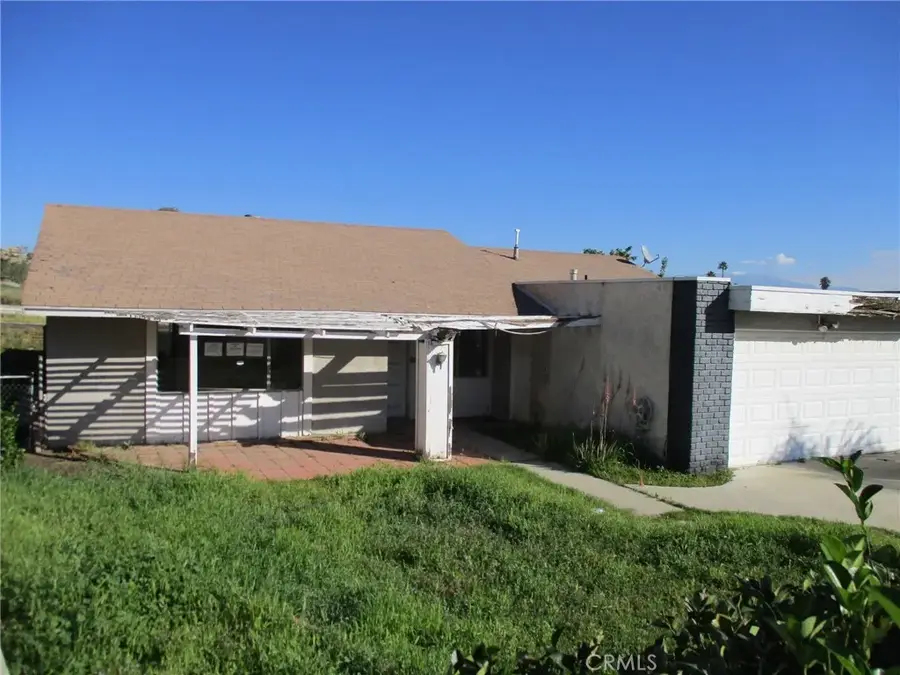 560 W 10th Street, Perris, CA 92570 - #3