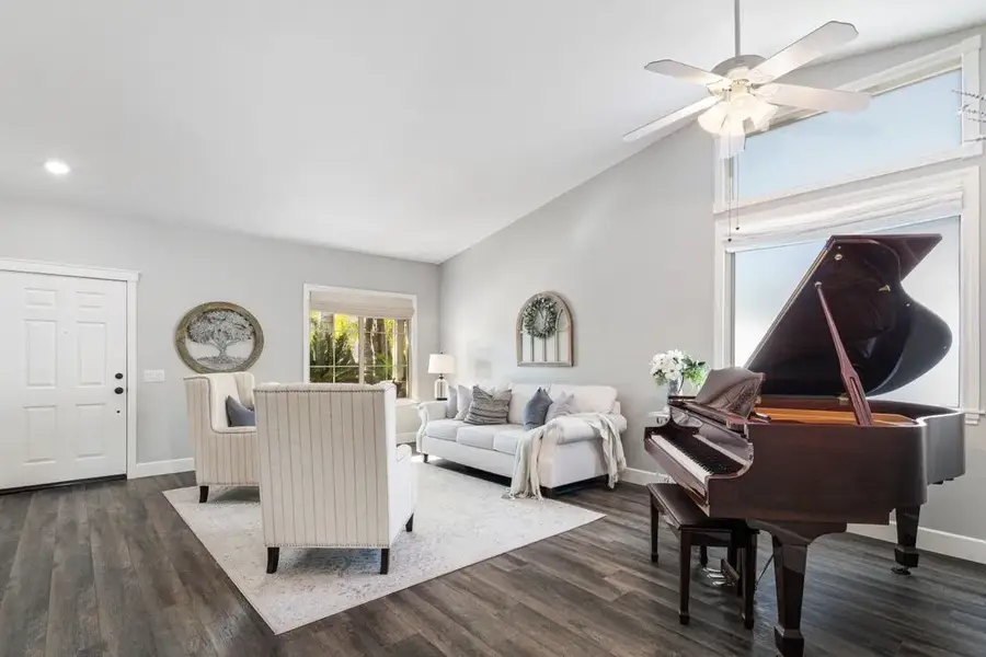 32848 Freesia, Temecula, CA 92592 - #3