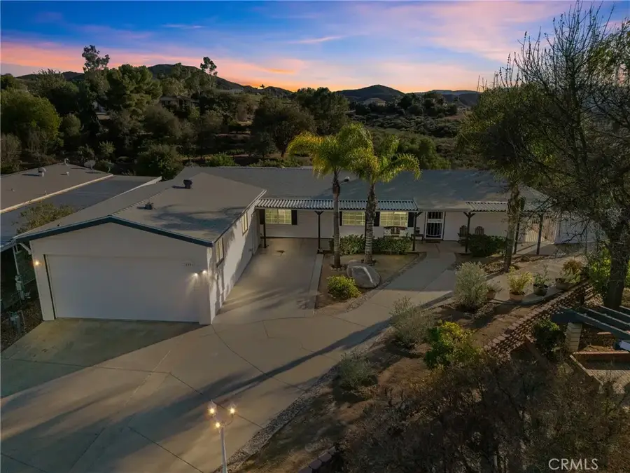 24401 Cornstalk, Wildomar, CA 92595 - #2